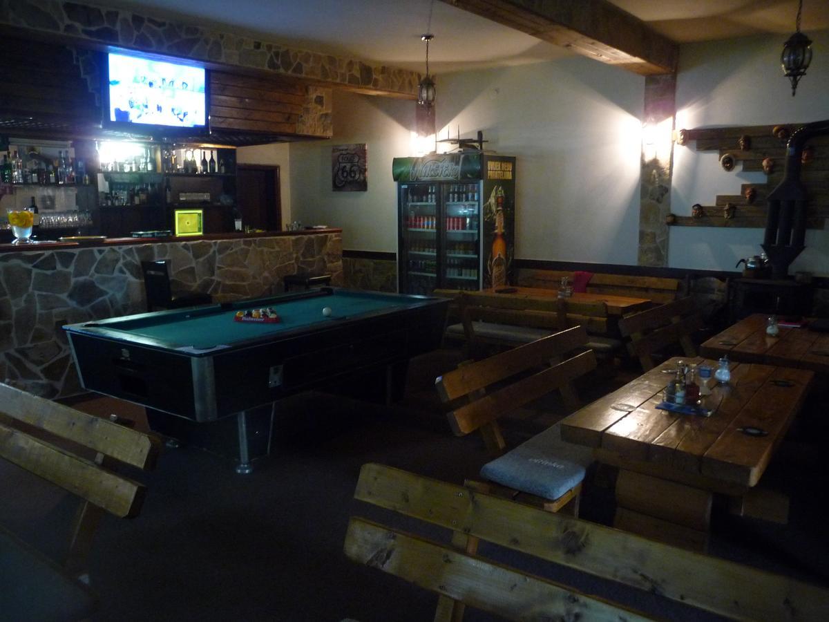 Motel Zaborje Плужине Екстериор снимка