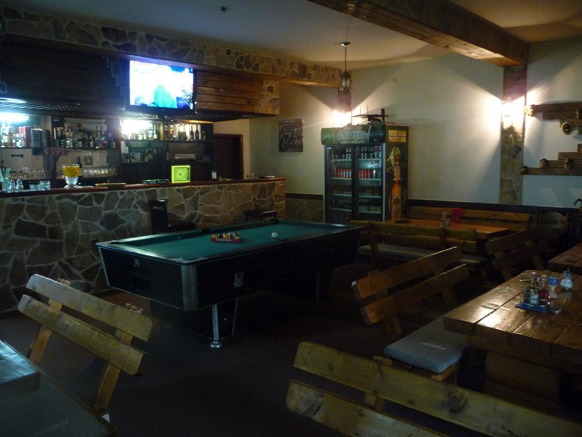 Motel Zaborje Плужине Екстериор снимка