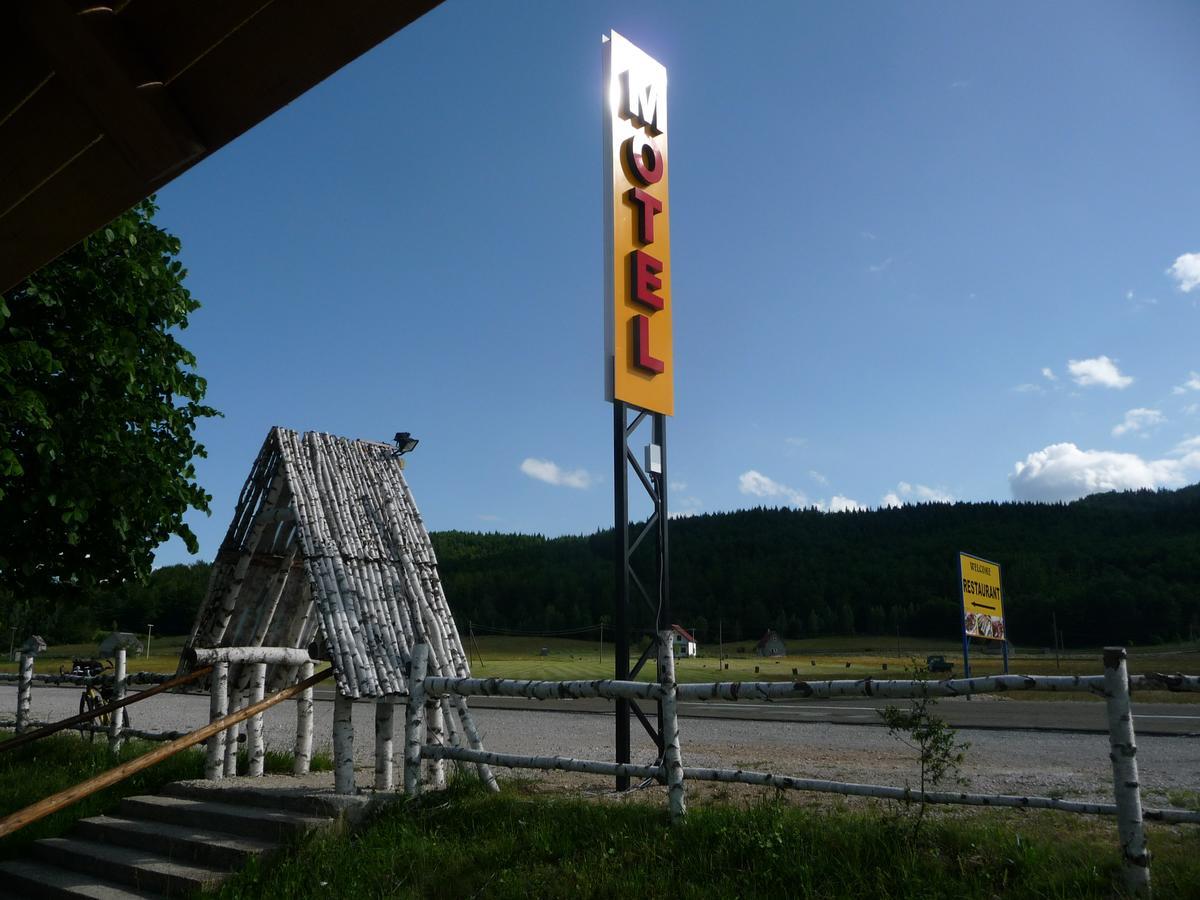 Motel Zaborje Плужине Екстериор снимка