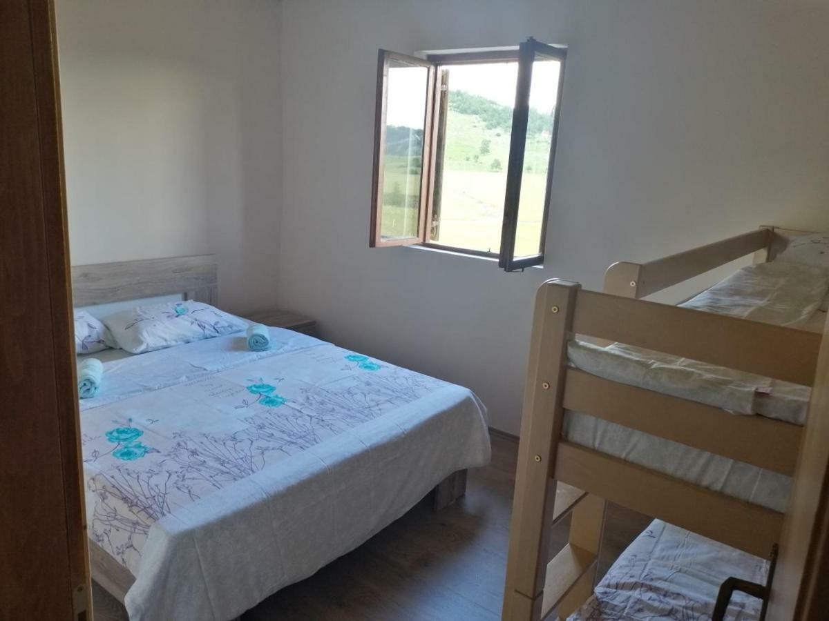 Motel Zaborje Плужине Екстериор снимка